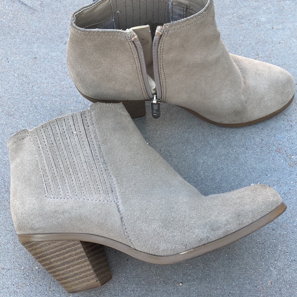 Ann Taylor Loft Ankle Booties